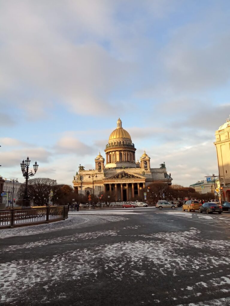  Санкт-Петербург - город туристов