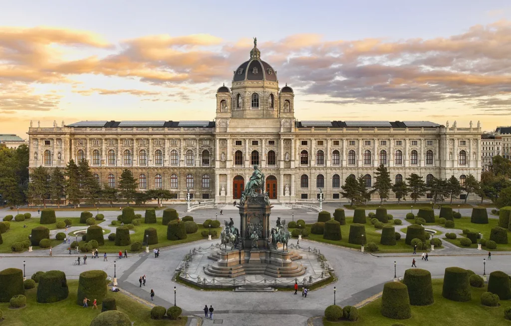Художественно-исторический музей Вены снаружи