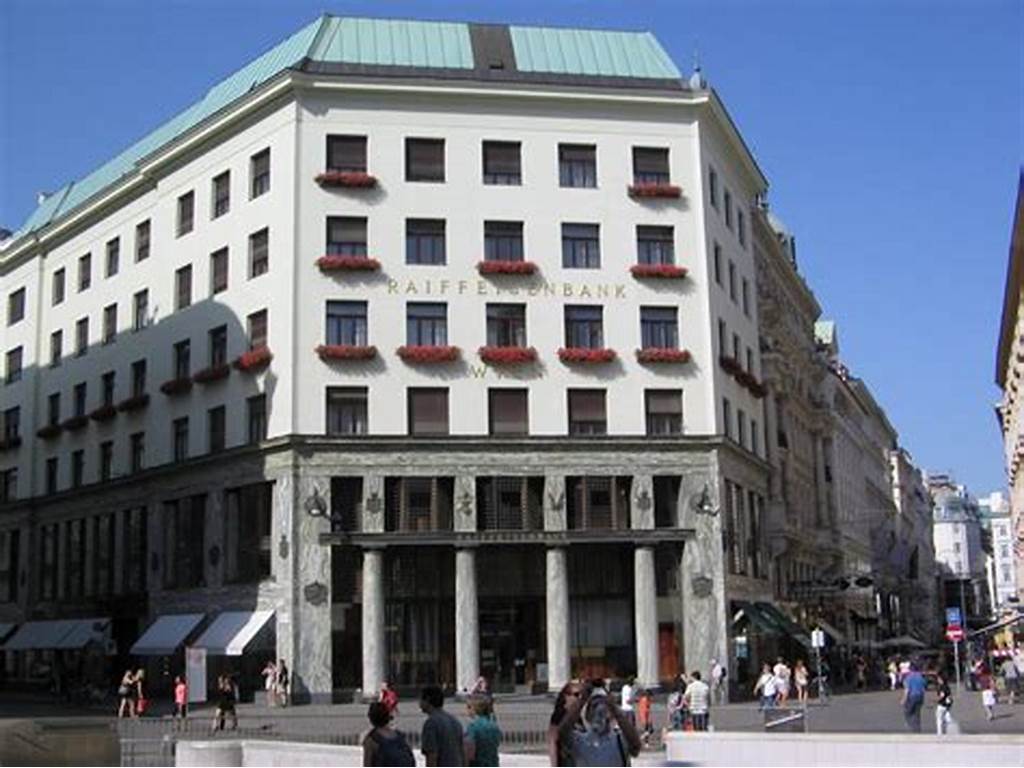 Знаменитое здание Вены, построенное Адольфом Лоосом