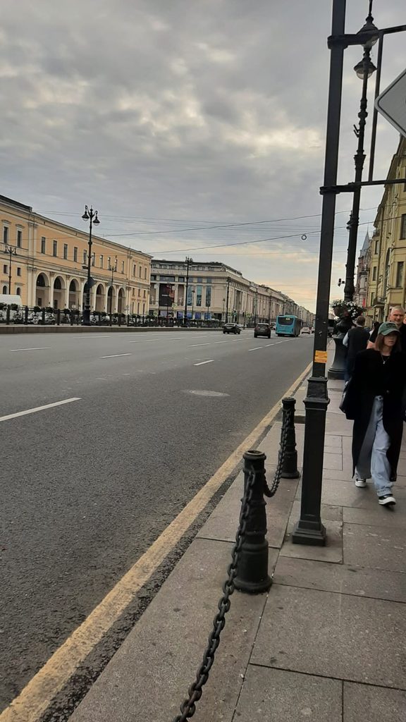 Вид на Московский вокзал со стороны Лиговского проспекта